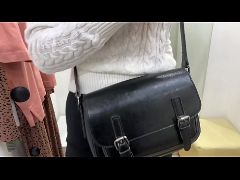 ❤️ Публична мастурбация на младата кучка FeralBerry с вибратор в стаята за обличане ️❌ Порно в bg.watchhentai.ru ❌